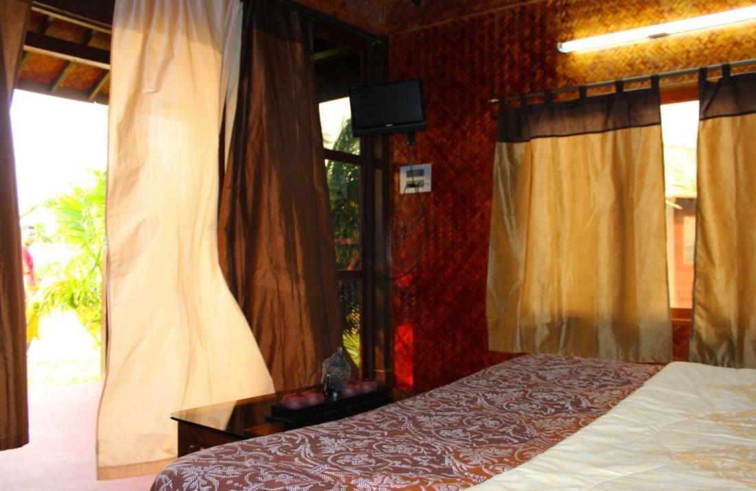 Rock Water Resort Morjim Oda fotoğraf